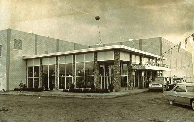 Spartan Twin Theatre - From Lansing State Journal (newer photo)